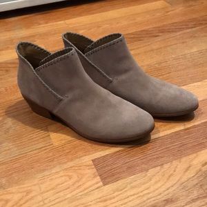 Jack Roger: Sadie Suede Booties